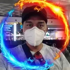 pria, masker, wajah, api, es, naga, merah, biru, lingkaran, efek, digital, seni, fantasi, udara, dingin, panas, kontras, simbol, kekuatan, mitologi, modern, selebriti, tatapan, serius, gelap, terang, edit, pasca-produksi, potret